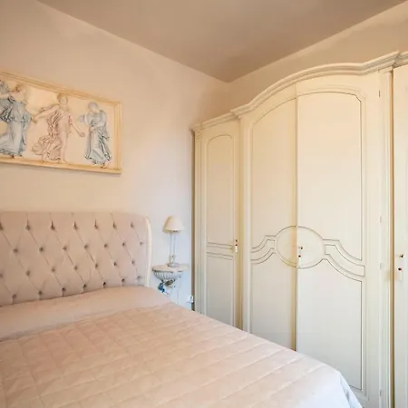 Apartment Charme & Chic